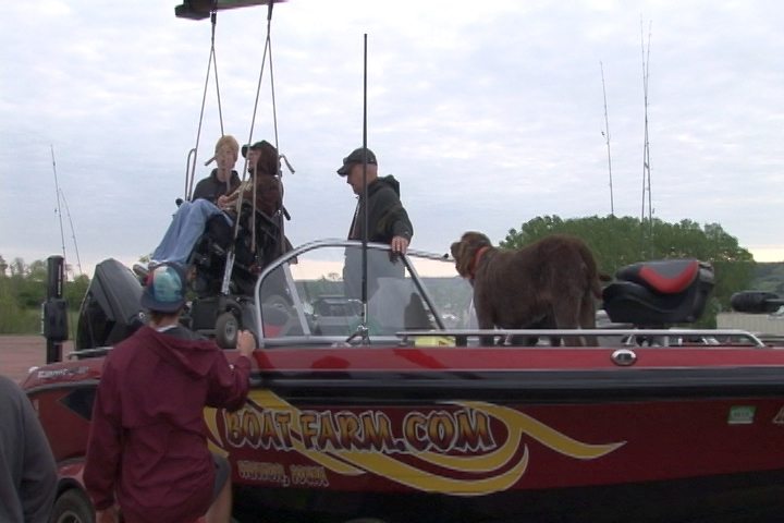 Pic-Angler lifted into boat