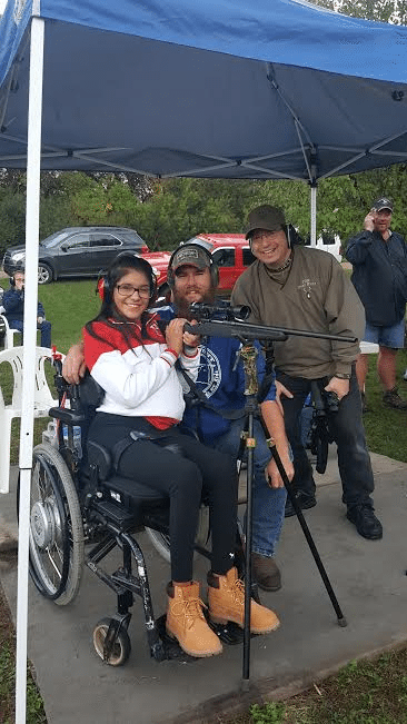 pic-1-felicia-charging-elk